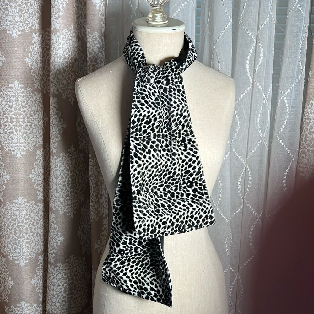 Long rectangle reversible Scarf